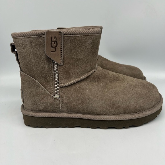 UGG Women's Classic Mini Bailey Zip Boot Smoke Plume